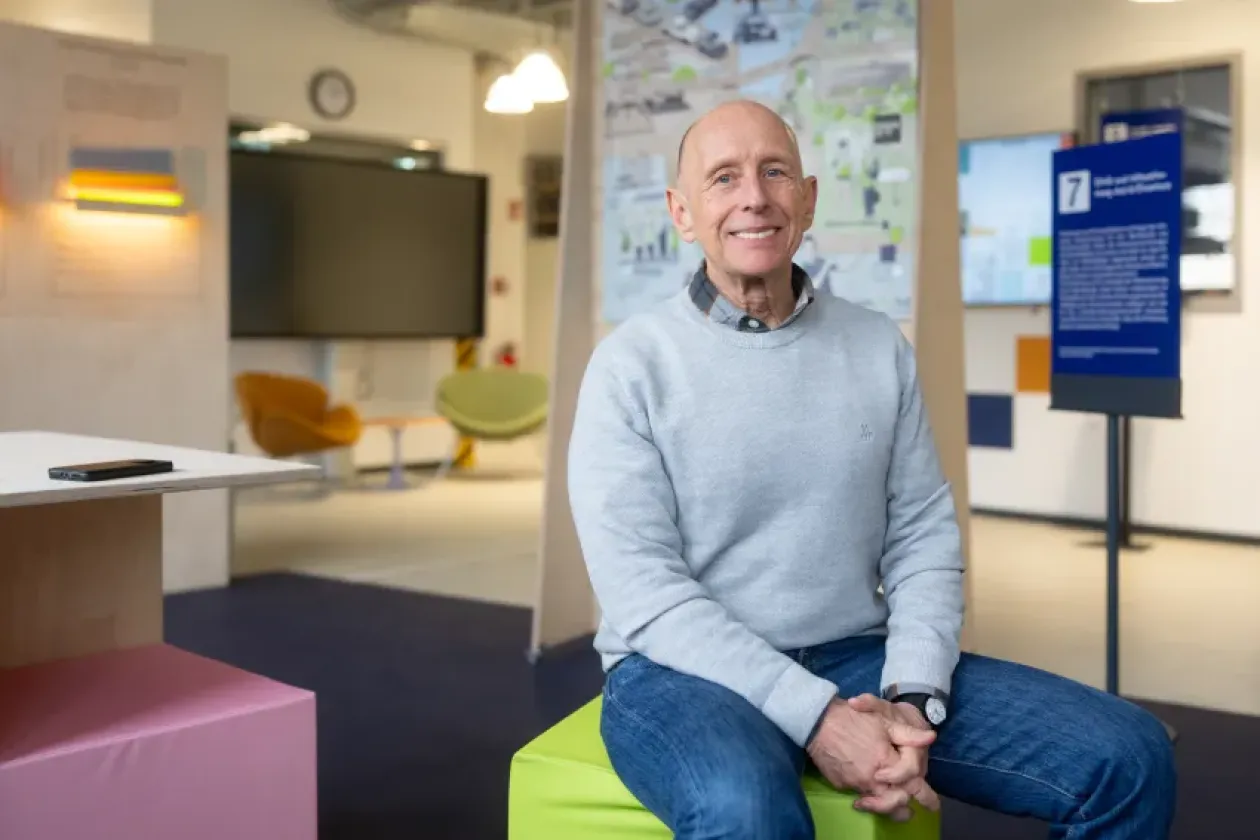 Auf gute Zusammenarbeit mit Kollegin KI